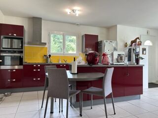  Maison � vendre 15 + pi�ces 332 m�