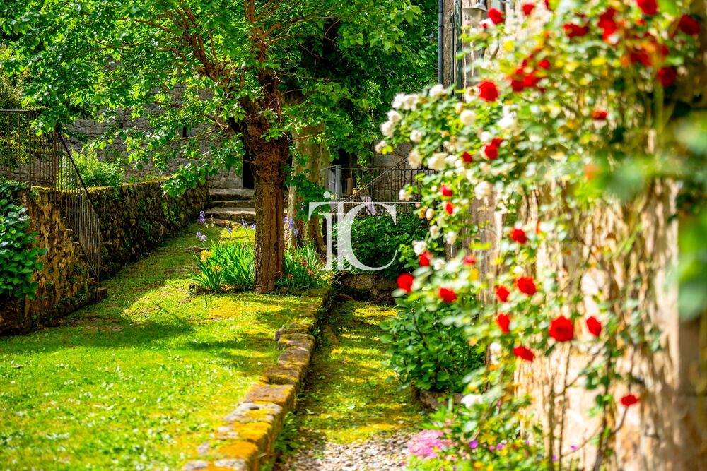 � vendre  Villa Vinezac (07110)