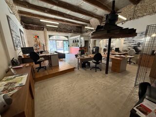  Immeuble à vendre 1 pièce 77 m²