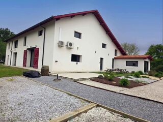  Maison à vendre 15 + pièces 360 m²