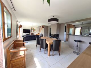  Villa  vendre 6 pices 140 m