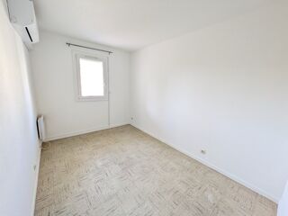  Appartement à louer 2 pièces 32 m²
