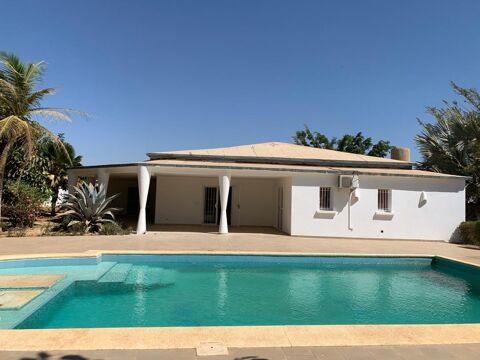  Maison � louer 4 pi�ces 220 m� Saly