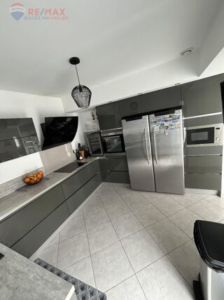 Maison à louer 5 pièces 132 m²