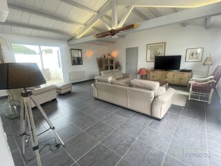  Villa à vendre 7 pièces 181 m²