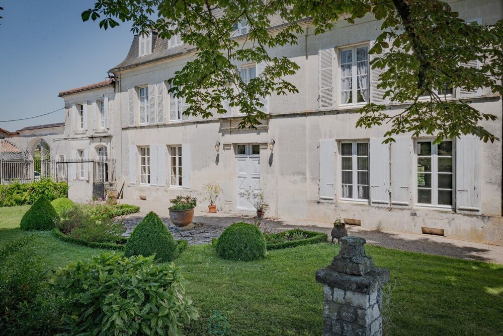 à vendre  Villa Segonzac (16130)