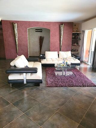  Maison � louer 6 pi�ces 220 m� Saly