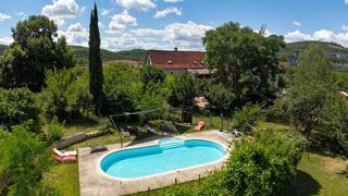  Maison  vendre 15 + pices 430 m