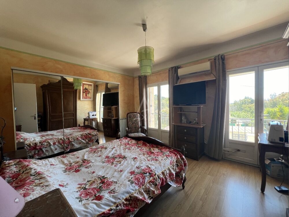  vendre  Villa Bormes-les-Mimosas (83230)