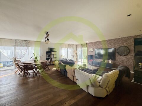   Maison Maison - 5 pi�ce(s) - 144 m�