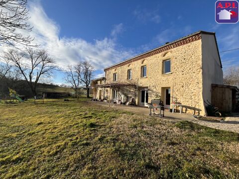   Maison Villa - 6 pice(s) - 239 m