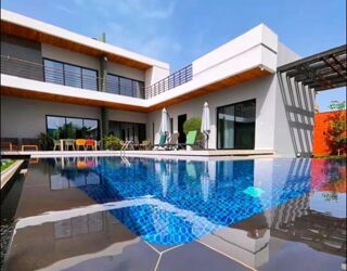  Maison � vendre 15 + pi�ces 450 m� Nguerigne