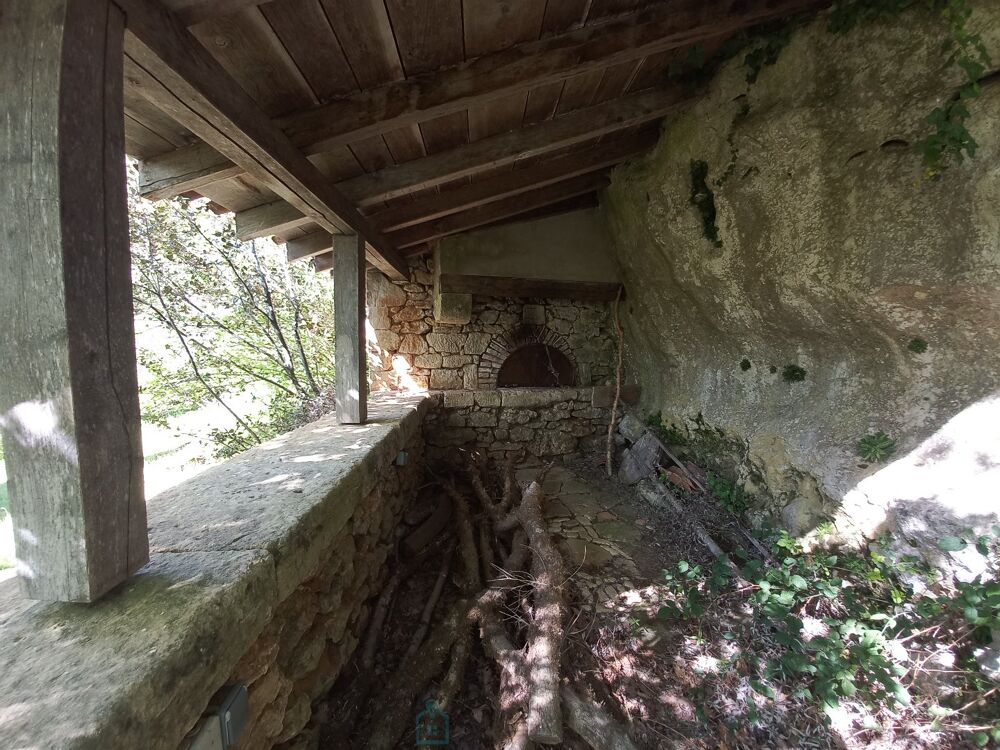 à vendre  Maison Saint-Léon-sur-Vézère (24290)