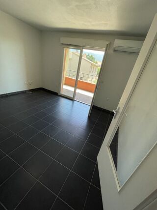  Appartement à louer 3 pièces 59 m²