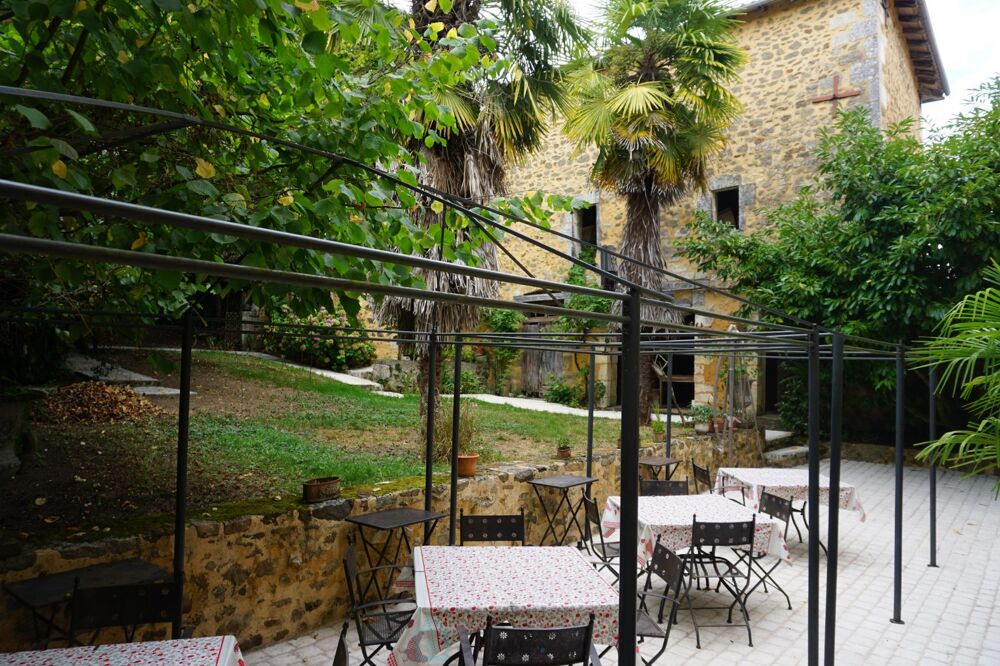 � vendre  Villa Nontron (24300)