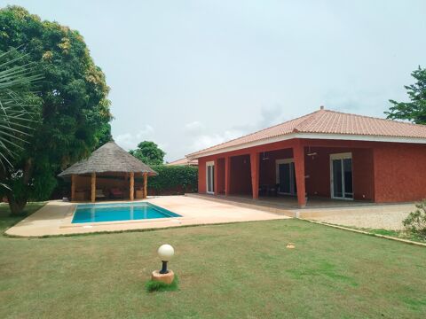  Maison � louer 4 pi�ces 200 m� Saly