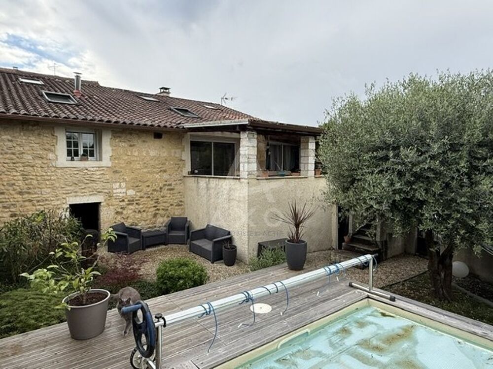 Maison 5 pièces 122 m² · à Magnac sur Touvre · 122 m² · 271 000 €
