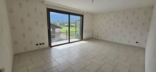  Appartement à louer 4 pièces 94 m²