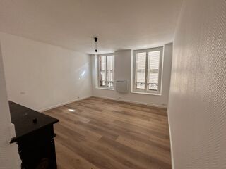  Appartement à louer 3 pièces 65 m²