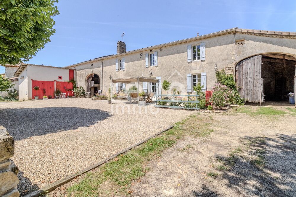 Maison 6 pièces 204 m² · à Sauveterre de Guyenne · 204 m² · 299 500 €