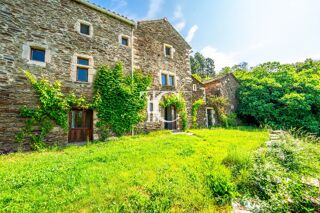  Maison � vendre 8 pi�ces 205 m�