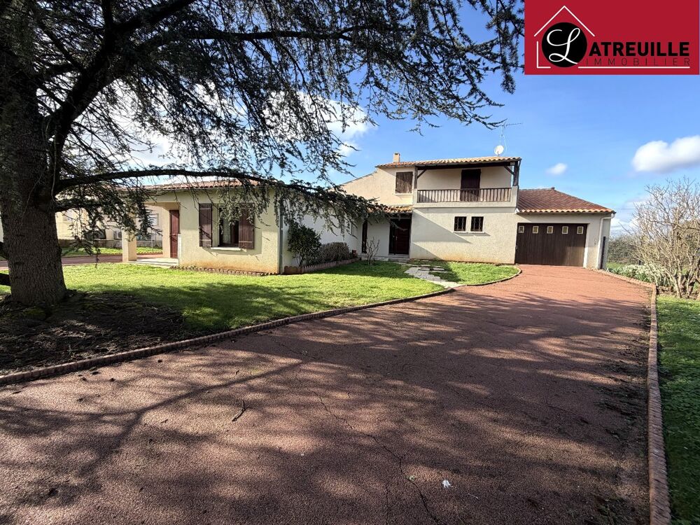 Maison 9 pièces 230 m² · à Tesson · 230 m² · 349 000 €
