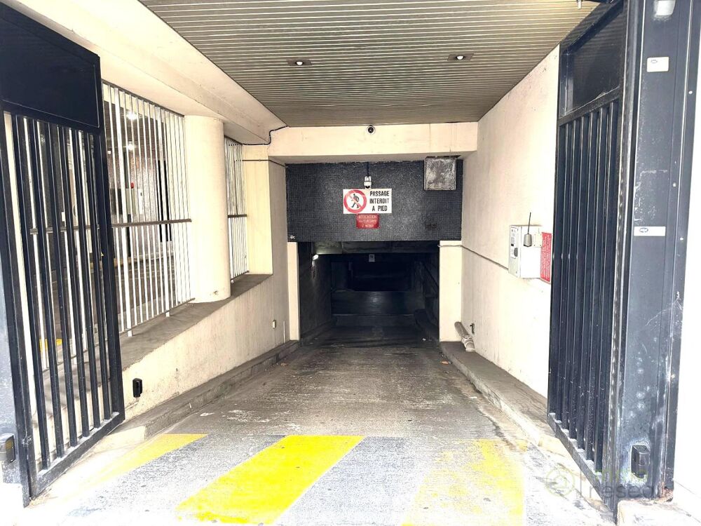 Vente Parking/Garage Parking intérieur Paris 17