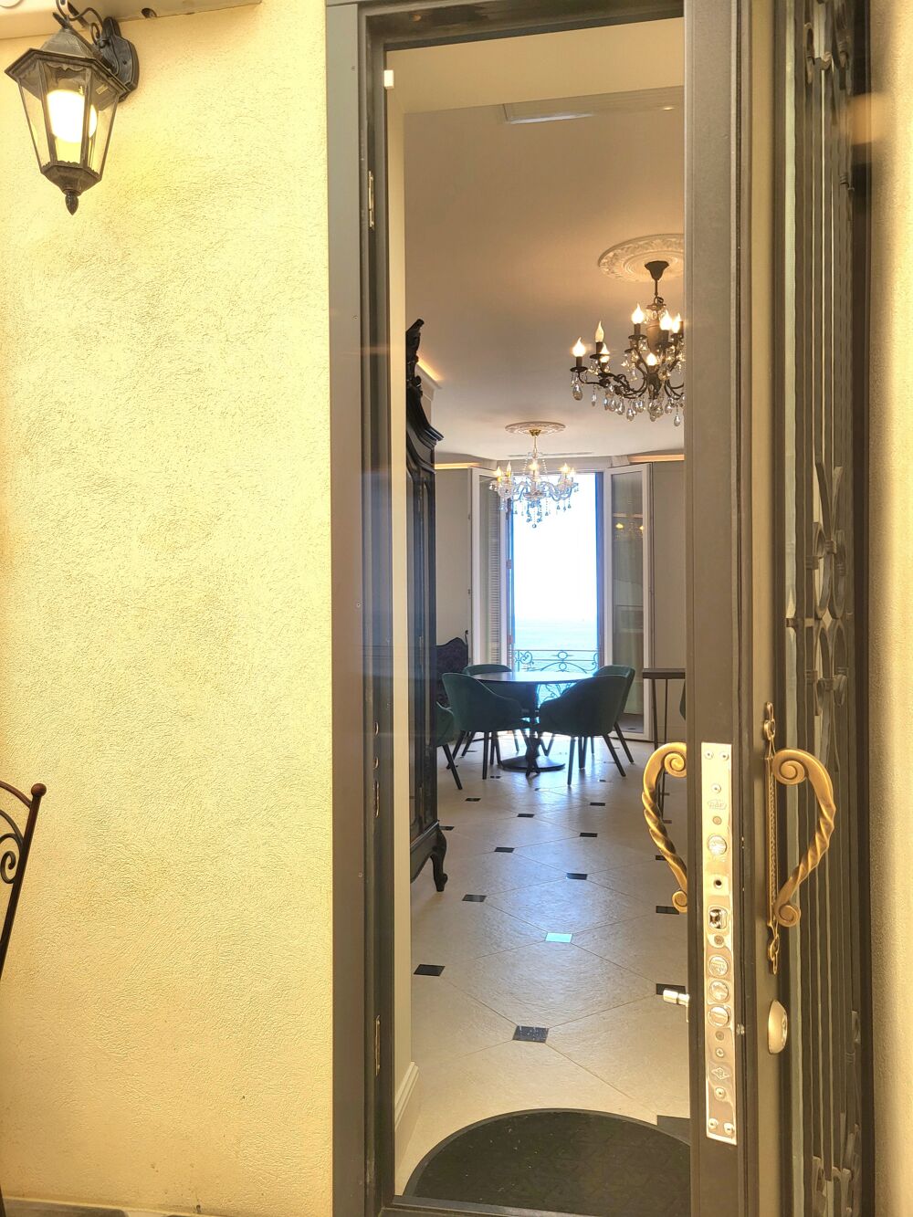 � vendre  Appartement Roquebrune-Cap-Martin (06190)