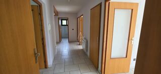  Appartement à louer 4 pièces 94 m²