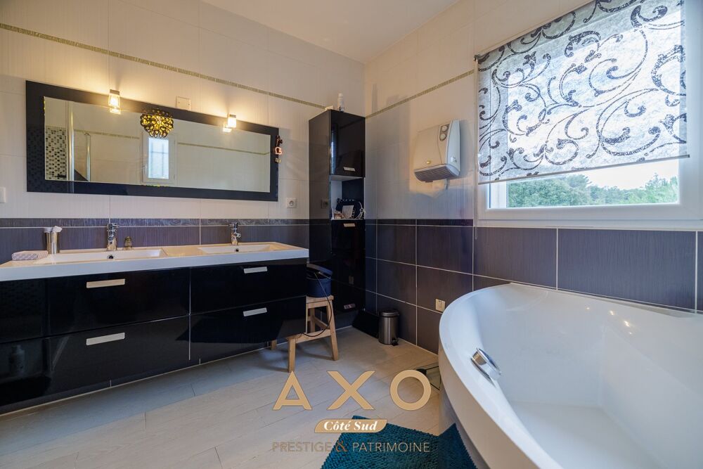 � vendre  Villa Simiane-Collongue (13109)