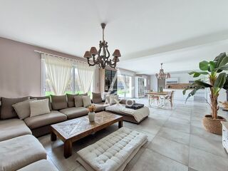  Maison � vendre 8 pi�ces 222 m�