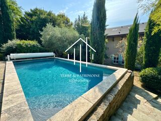  Maison � vendre 9 pi�ces 220 m�