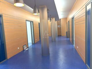 Immeuble à vendre 681 m²