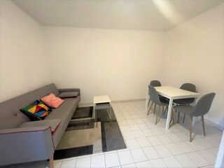  Appartement à louer 2 pièces 33 m²