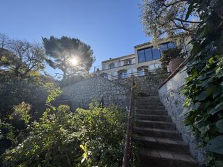  Maison � vendre 8 pi�ces 200 m�