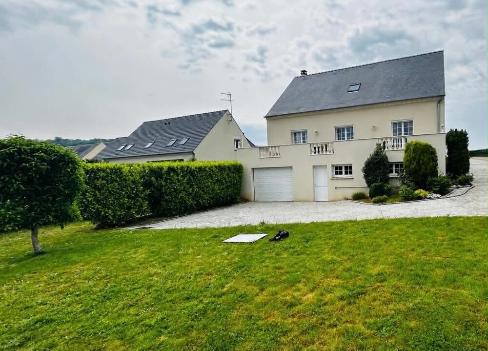 Maison 5 pièces 166 m² · à 02200 Soissons · 166 m² · 456 000 €