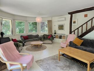  Villa  vendre 10 pices 191 m