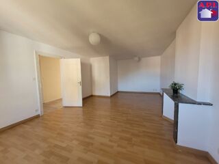  Appartement à louer 4 pièces 97 m²