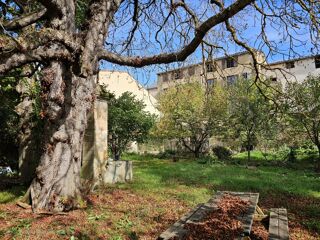  Villa  vendre 15 + pices 562 m