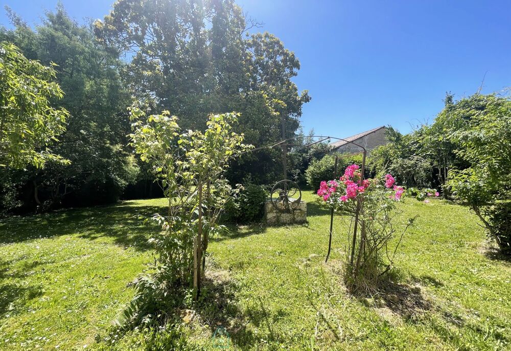 à vendre  Villa Barbezieux-Saint-Hilaire (16300)