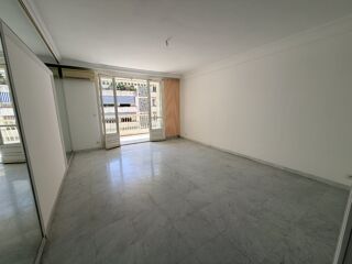  Immeuble à vendre 3 pièces 146 m²