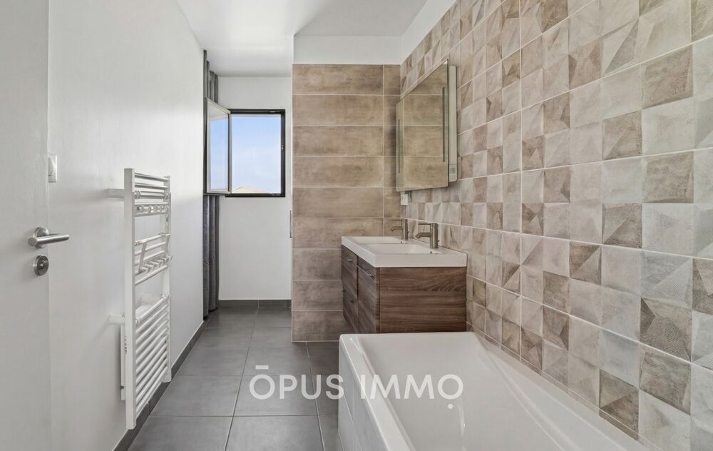 � vendre  Maison P�rols (34470)