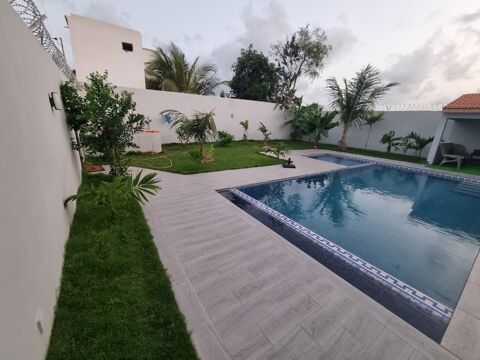  Maison � louer 8 pi�ces 300 m� Saly