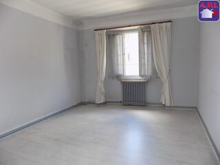  Appartement à louer 3 pièces 96 m²