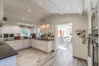  Villa � vendre 11 pi�ces 330 m�