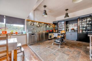  Maison � vendre 10 pi�ces 295 m�