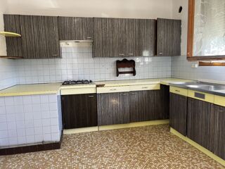  Maison  vendre 8 pices 200 m