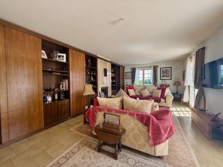  Maison  vendre 15 + pices 280 m