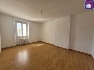  Appartement à louer 4 pièces 97 m²