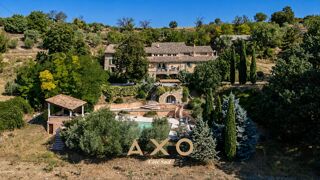  Villa à vendre 15 + pièces 696 m²
